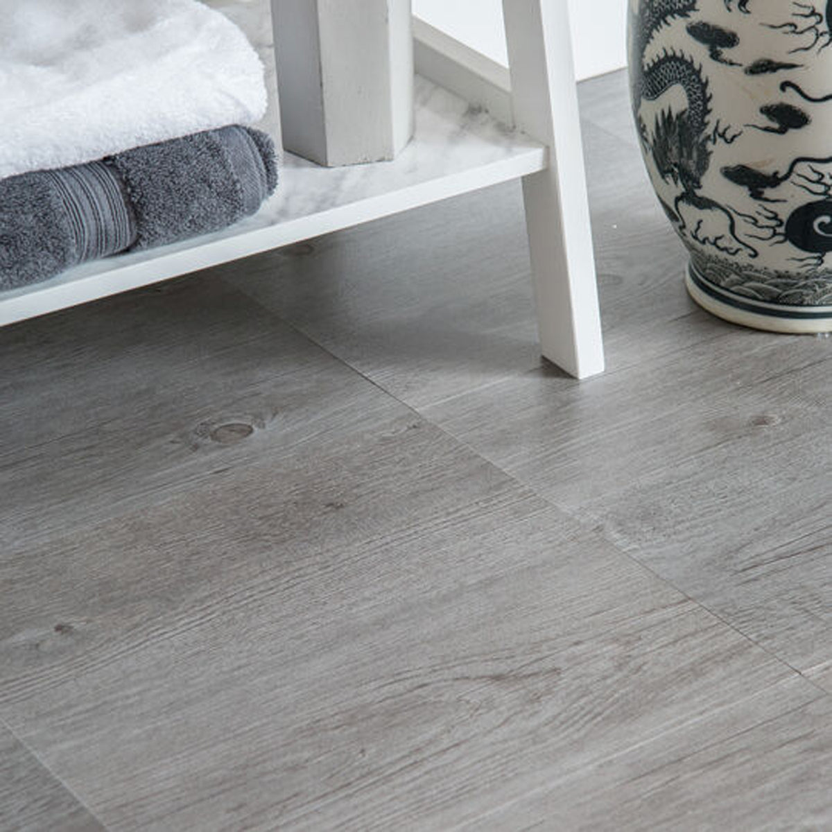 Grey Wood I Selbstklebende Bodenfliesen in Holzoptik grau - 30,5 x 30,5cm